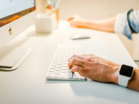 The Dual Nature of AI Tools in MBA Admissions